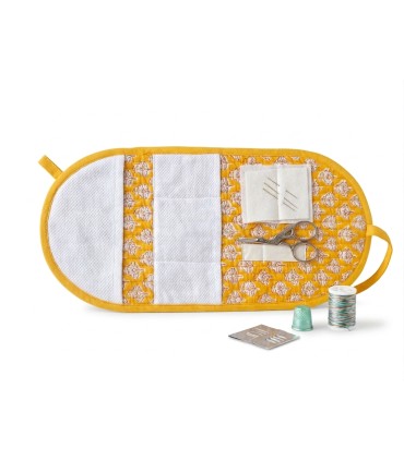 Trousse à couture jaune - Moniales ermites de la Vierge Marie